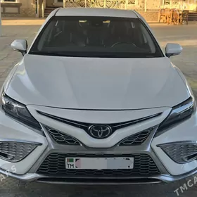 Toyota Camry 2022