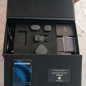 Blackberry Porsche designP9983