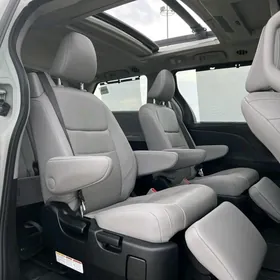 Toyota Sienna 2018