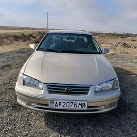 Toyota Camry 2000