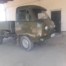 UAZ 452 1988