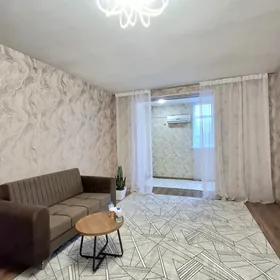 ПРОДАЮ 1 КОМ В 10 МКР