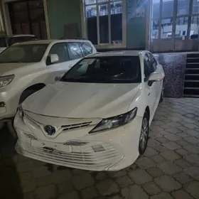 Toyota Camry 2020