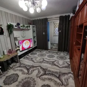 Дворец Химик 1 комн 2 этаж