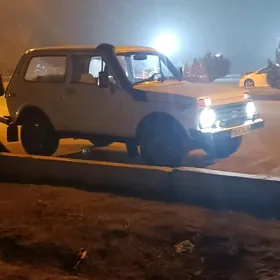 Lada Niva 1992
