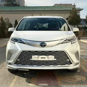 Toyota Sienna 2021