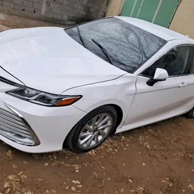 Toyota Camry 2023