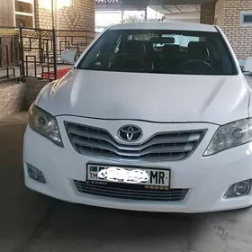 Toyota Camry 2010