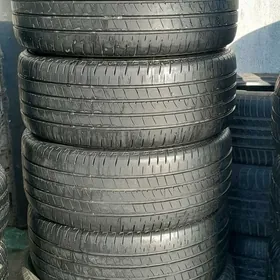 Bridgestone 235 45 18