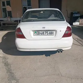 Hyundai Sonata 1996
