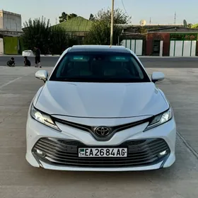 Toyota Camry 2018