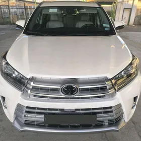 Toyota Highlander 2019