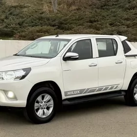 Toyota Hilux 2016