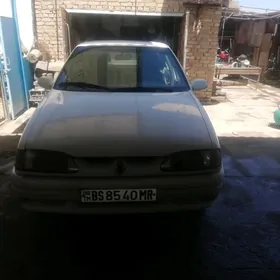 Renault Europa 19 2001