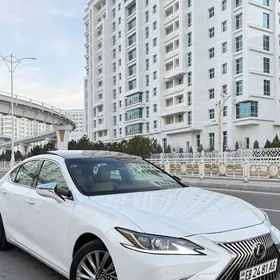 Lexus ES 350 2019