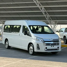 Toyota Hiace 2025