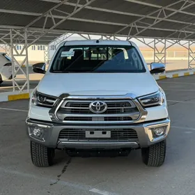 Toyota Hilux 2025