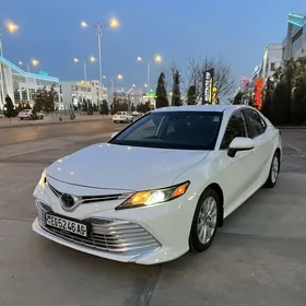 Toyota Camry 2020