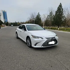 Lexus ES 350 2022