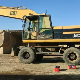 Caterpillar Excavator 2006