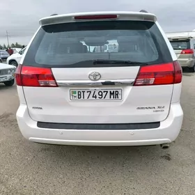 Toyota Sienna 2004