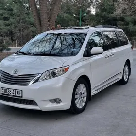 Toyota Sienna 2016
