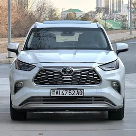 Toyota Highlander 2022