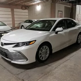 Toyota Camry 2022