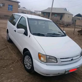Toyota Sienna 2000