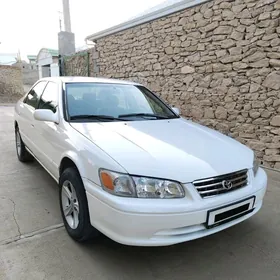 Toyota Camry 2000
