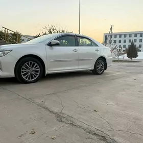 Toyota Camry 2015