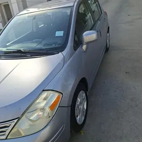 Nissan Versa 2010