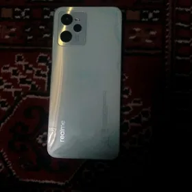 Realme C 35