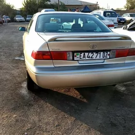 Toyota Camry 1999