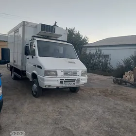 Mitsubishi Canter 1999