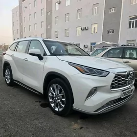 Toyota Highlander 2020