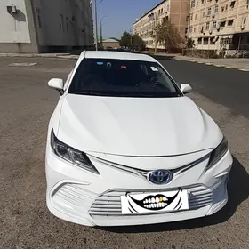 Toyota Camry Hybrid 2022