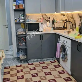 4 mik. 3 kom. 108 k2metr