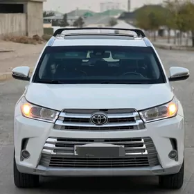 Toyota Highlander 2018
