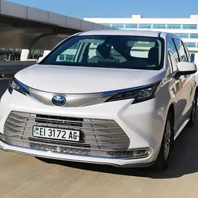Toyota Sienna 2021