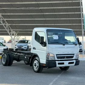 Mitsubishi Canter 2025