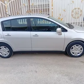 Nissan Versa 2010