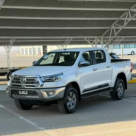 Toyota Hilux 2025
