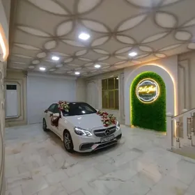 Mercedes-Benz W212 2010