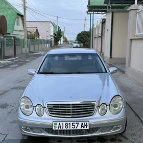Mercedes-Benz E320 2003