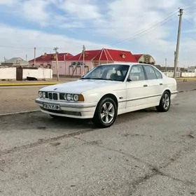 BMW 525 1990