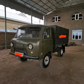 UAZ 452 1980