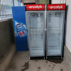 Witrine holodinnik uğur