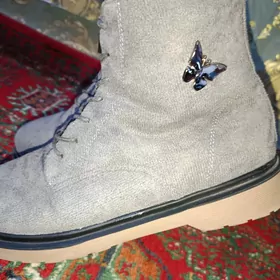 Женские ботинки теплые