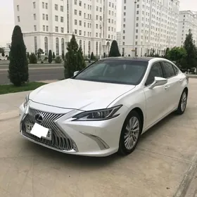 Lexus ES 350 2019